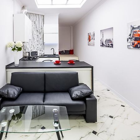 Designer Apartment Зі Світлом! Lwów Zewnętrze zdjęcie