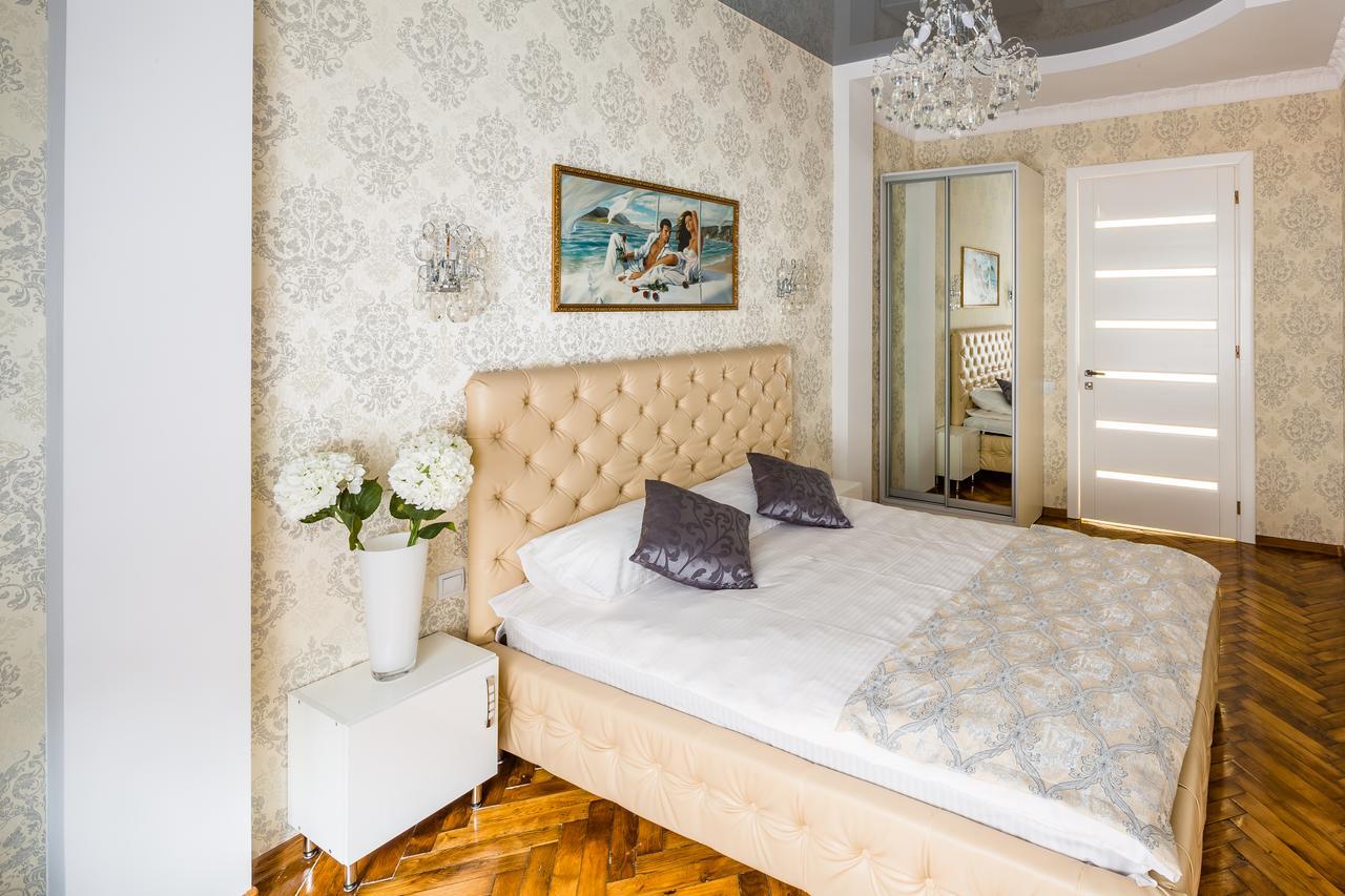 Designer Apartment Зі Світлом! Lwów Zewnętrze zdjęcie